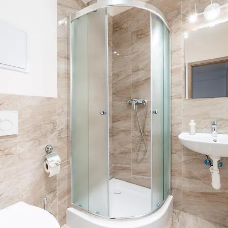 Studio Brand New Apartment #28 In New Building With Free Parking In City Center Prague Exterior photo