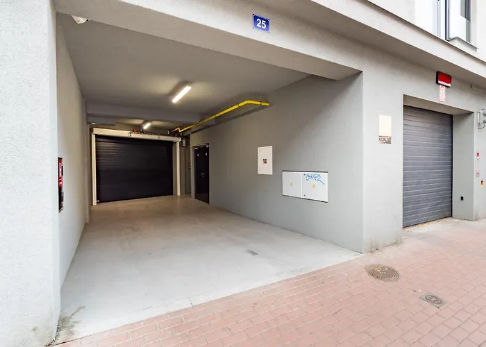 Studio Brand New Apartment #28 In New Building With Free Parking In City Center
