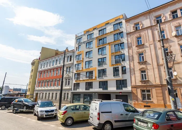 Studio Brand New Apartment #28 In New Building With Free Parking In City Center