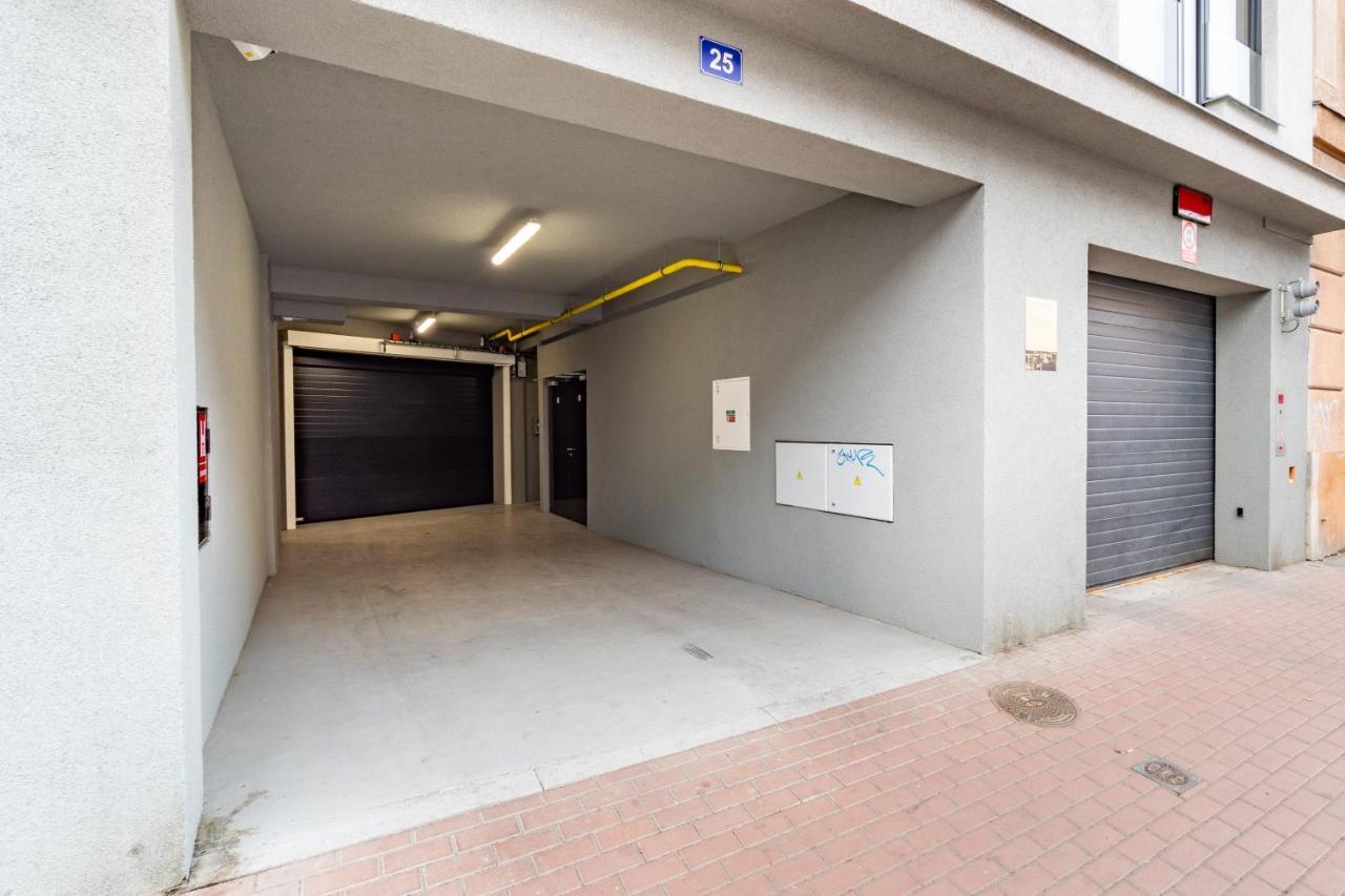 Апартаменты Brand New #28 In New Building With Free Parking In Center Прага