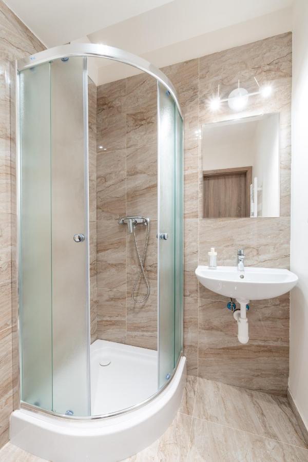 Апартаменты Brand New #28 In New Building With Free Parking In Center